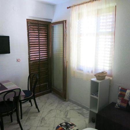 Apartments Delibasic 罗戈兹尼察 外观 照片