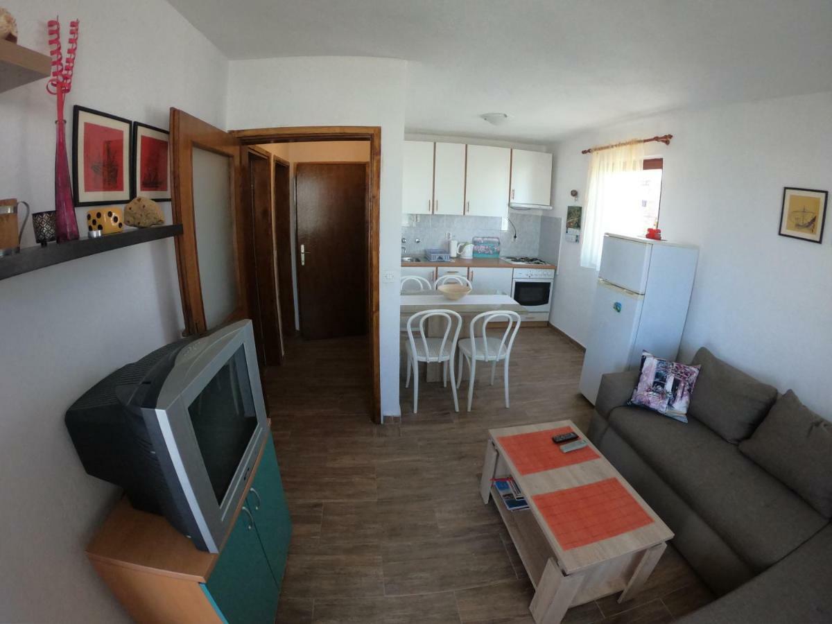 Apartments Delibasic 罗戈兹尼察 外观 照片