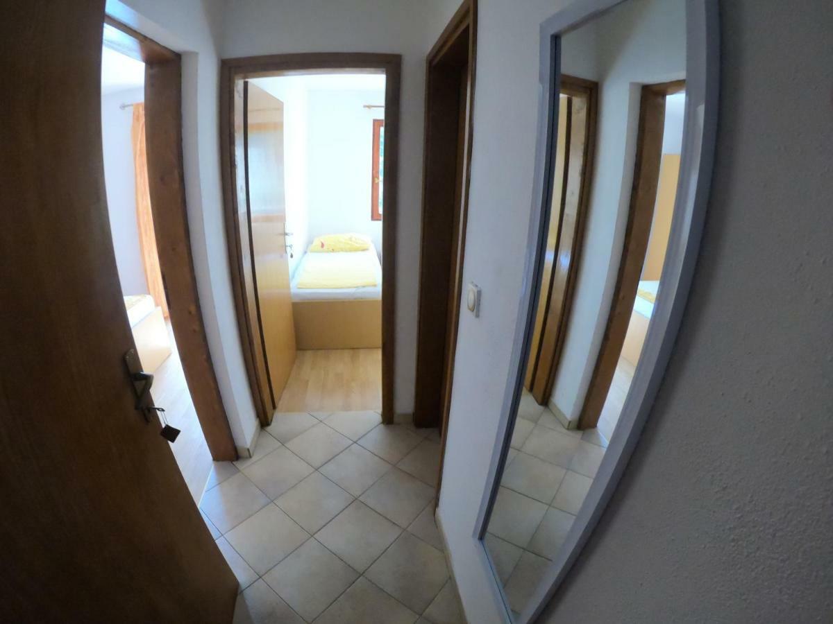 Apartments Delibasic 罗戈兹尼察 外观 照片
