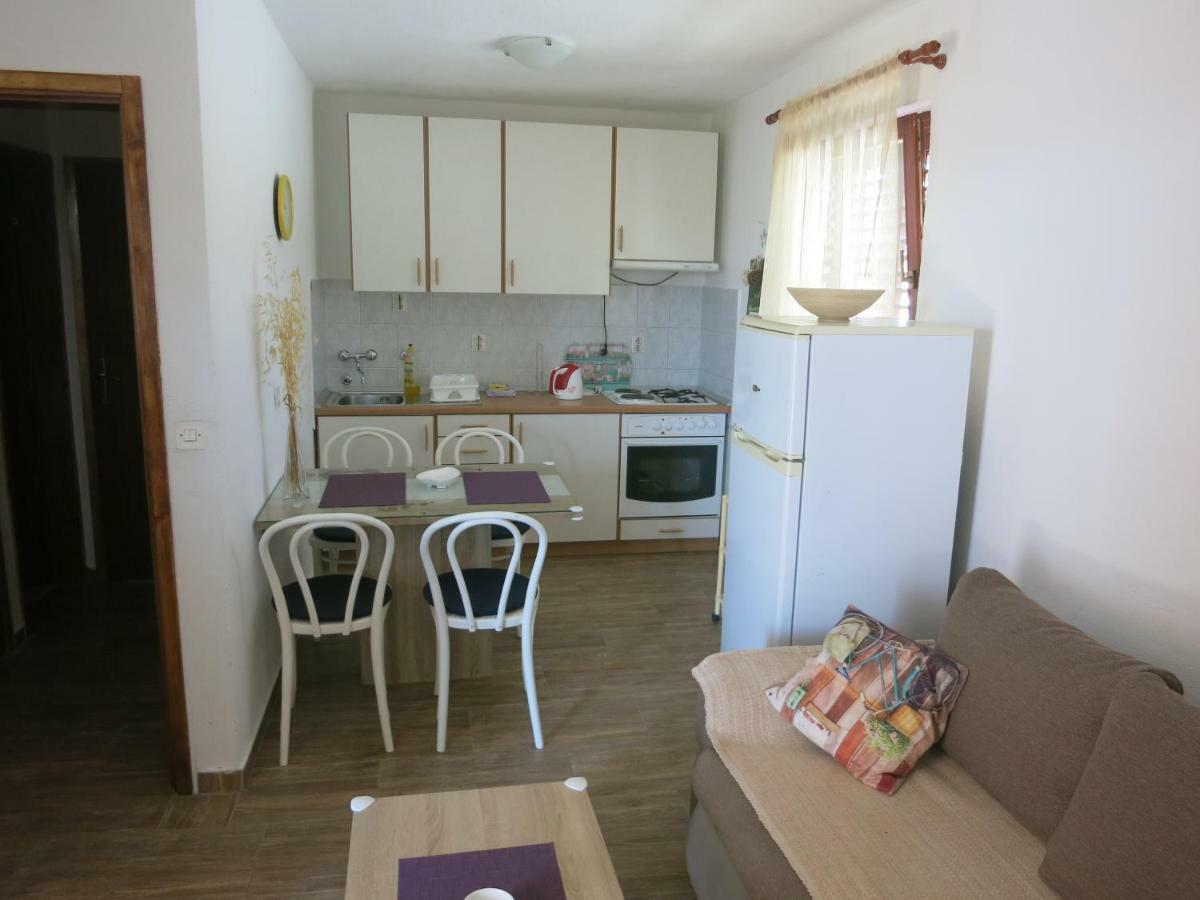 Apartments Delibasic 罗戈兹尼察 外观 照片